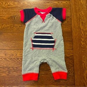 Hanna Andersson Gray Navy & Red Sweatshirt Romper Size 60 cm or 3-6 Months